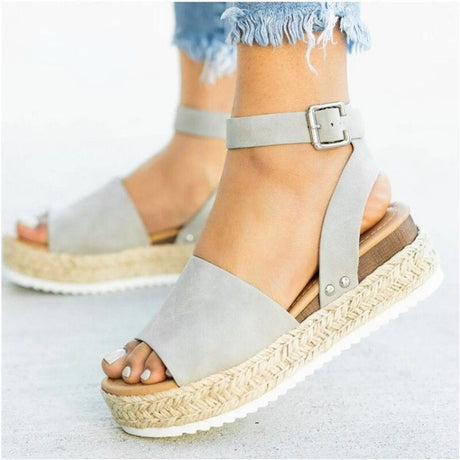 Fashionable Tassel Casual Shoes